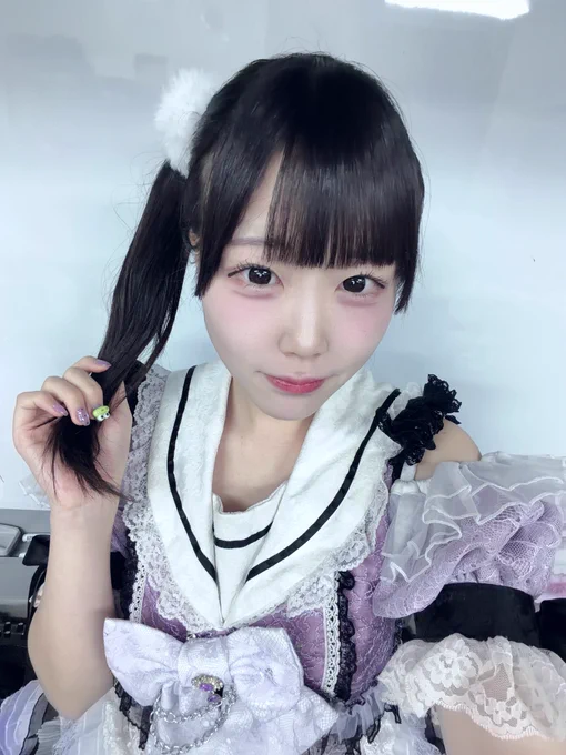 今日のライブ会いに来てくれた人ありがとう~！
久しぶりに会えた人もいてうれしかった！！
また会いたいよ~！次は火曜日定期まってるね！！