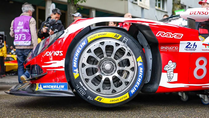 Image dailysportscar.com