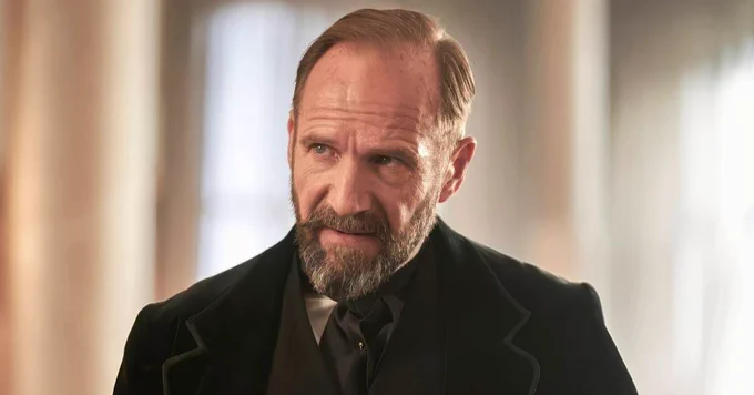 Ralph Fiennes’ Forgotten WWI Story Is Quietly Becoming a Netflix Hit