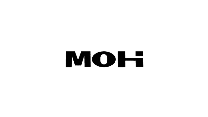 画像には、黒い太字のフォントで「MOH」と書かれています。背景は白色です。