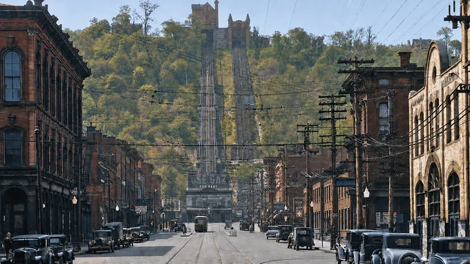 Cincinnati 29th Apr 1931 - Price Hill inclines at the end of West 8th St. (Slightly enhanced and colorized)