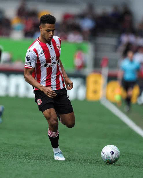 Kaye Furo in action for Sunderland 
