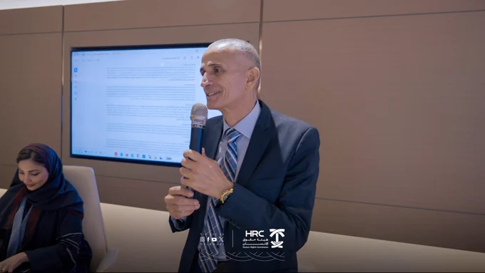 ضمن جهودها في تعزيز قدرات الكفاءات الوطنية، أطلقت #هيئة_حقوق_الإنسان، بالتعاون مع مفوضية الأمم المتحدة السامية لحقوق الإنسان، برنامج “تدريب المدربين” حول الاتفاقية الدولية للقضاء على جمعيع أشكال التمييز ضد المرأة، خلال الفترة من 14 إلى 18 يونيو 2026م، بهدف إعداد مختصين قادرين على نقل المعرفة وتطوير البرامج التدريبية في هذا المجال، بما يعزز الالتزام بالمعايير الدولية ويواكب الجهود الوطنية في حماية #حقوق_الإنسان.