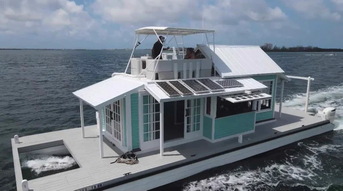 Key West Outpost houseboat