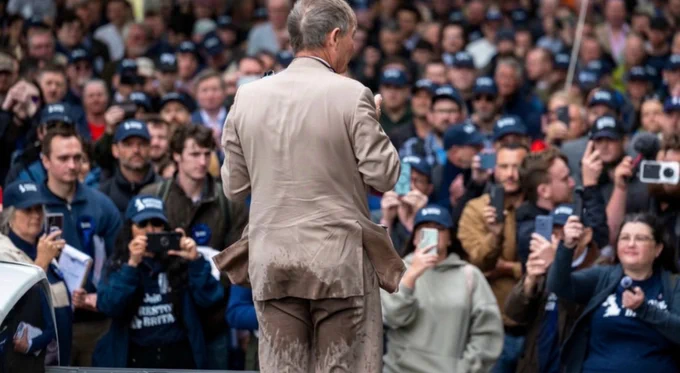 Richard Lowe hasn't pissed himself. 