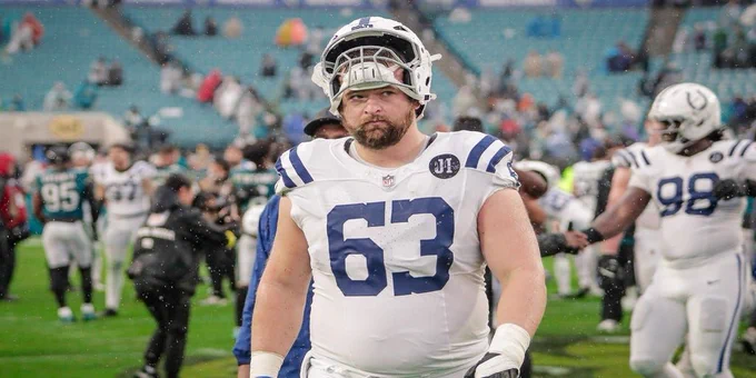Jesse Minter says Ravens center battle will heat up in pads