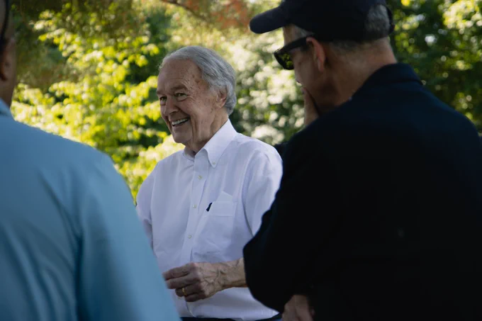 Senator Markey speaks at Newton Canvass