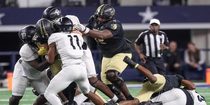 COMMITMENT: Texas football lands four-star 2027 OT Brian Swanson