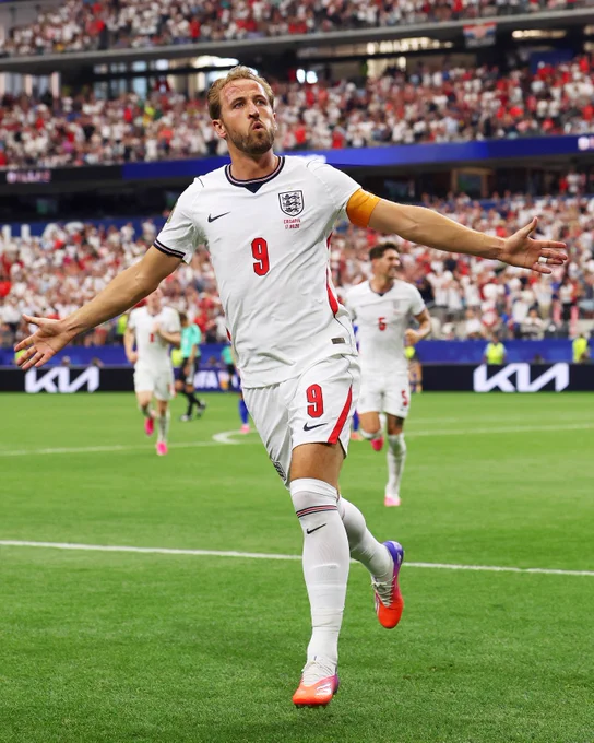 Harry Kane celebrates his second goal.
