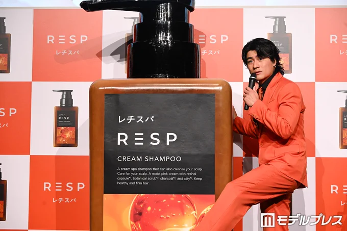 新CMで“子どもの頃木登りしていたとき以来”にしがみついた森本慎太郎（C）モデルプレス