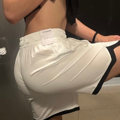 @Yizixiaochanmao profile picture
